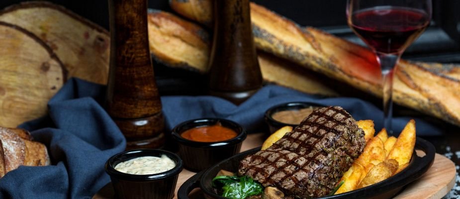 Vinho e Churrasco: A Harmonização Perfeita para Cada Corte de Carne