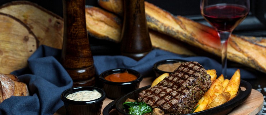 Vinho e Churrasco: A Harmonização Perfeita para Cada Corte de Carne
