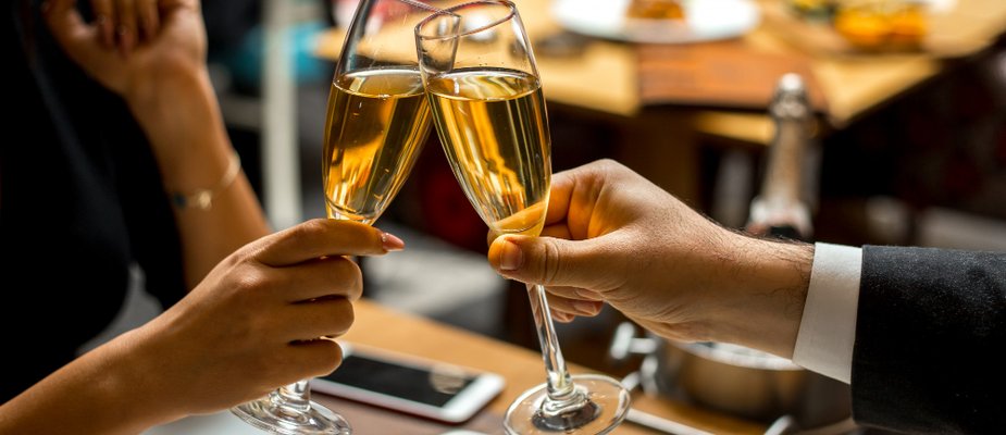 Espumantes: entenda a diferença em relação ao Champagne e como posicionar corretamente